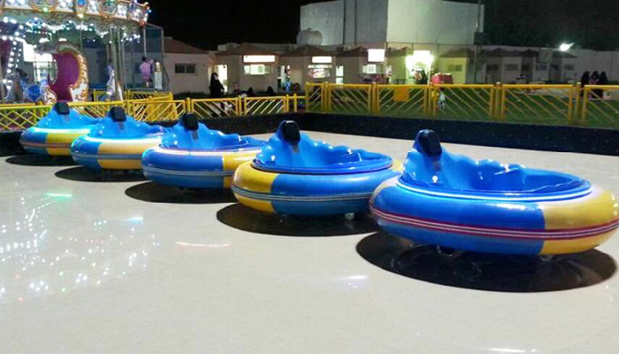 Spin zone bumper car